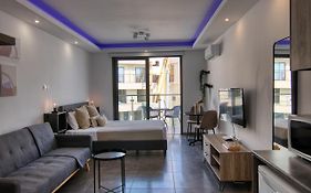 Phaedrus Living: Seaside Luxury Flat Athina 117